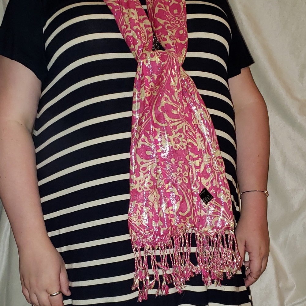 Pashmina/scarf/shaw - Picture 7 of 8